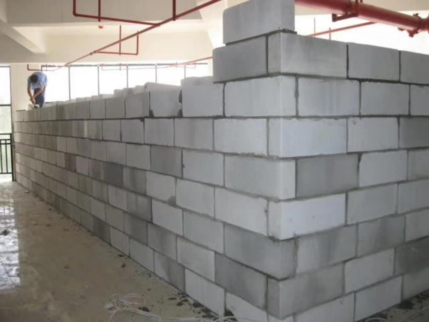 铁法蒸压加气混凝土砌块承重墙静力和抗震性能的研究